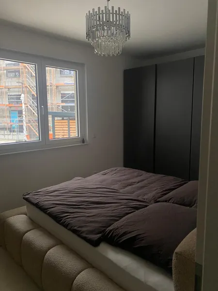 Zwei Zimmer in Mariendorf: Helle Wohnung mit Balkon und Einbauküche — photo 1